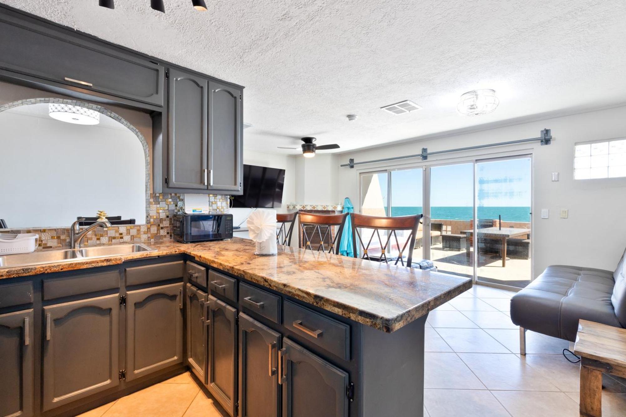 Las Brisas #8 Beachfront - On The Sand And Steps From Mannys For Tacos & Tequila Puerto Penasco Bagian luar foto